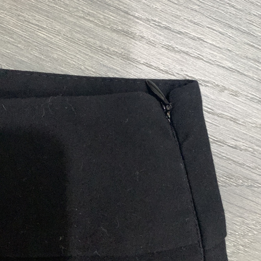 Shorts - Picture 4 of 9